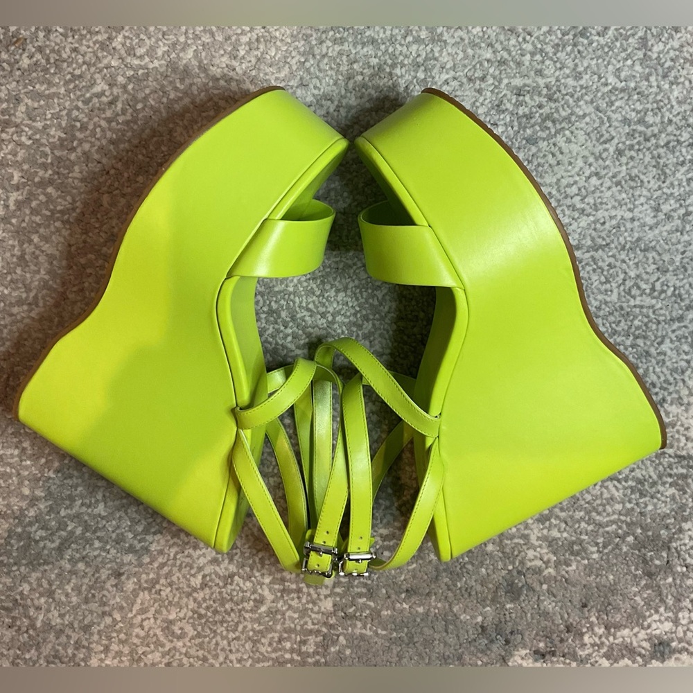 Michael Kors Paola Leather Wedge Sandals in Bright Limeade - 8M (NIB) - Picture 9 of 16